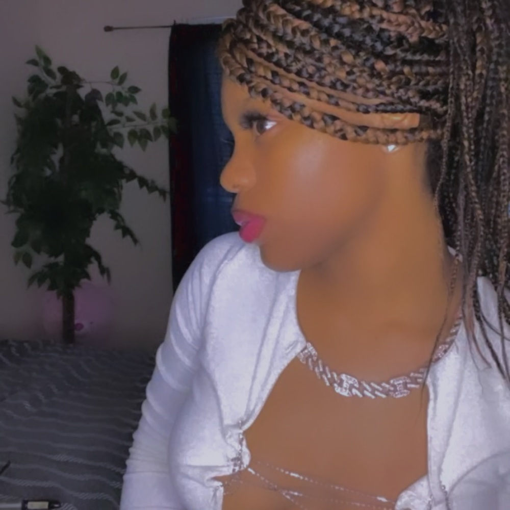 Meet your Posher, Kima